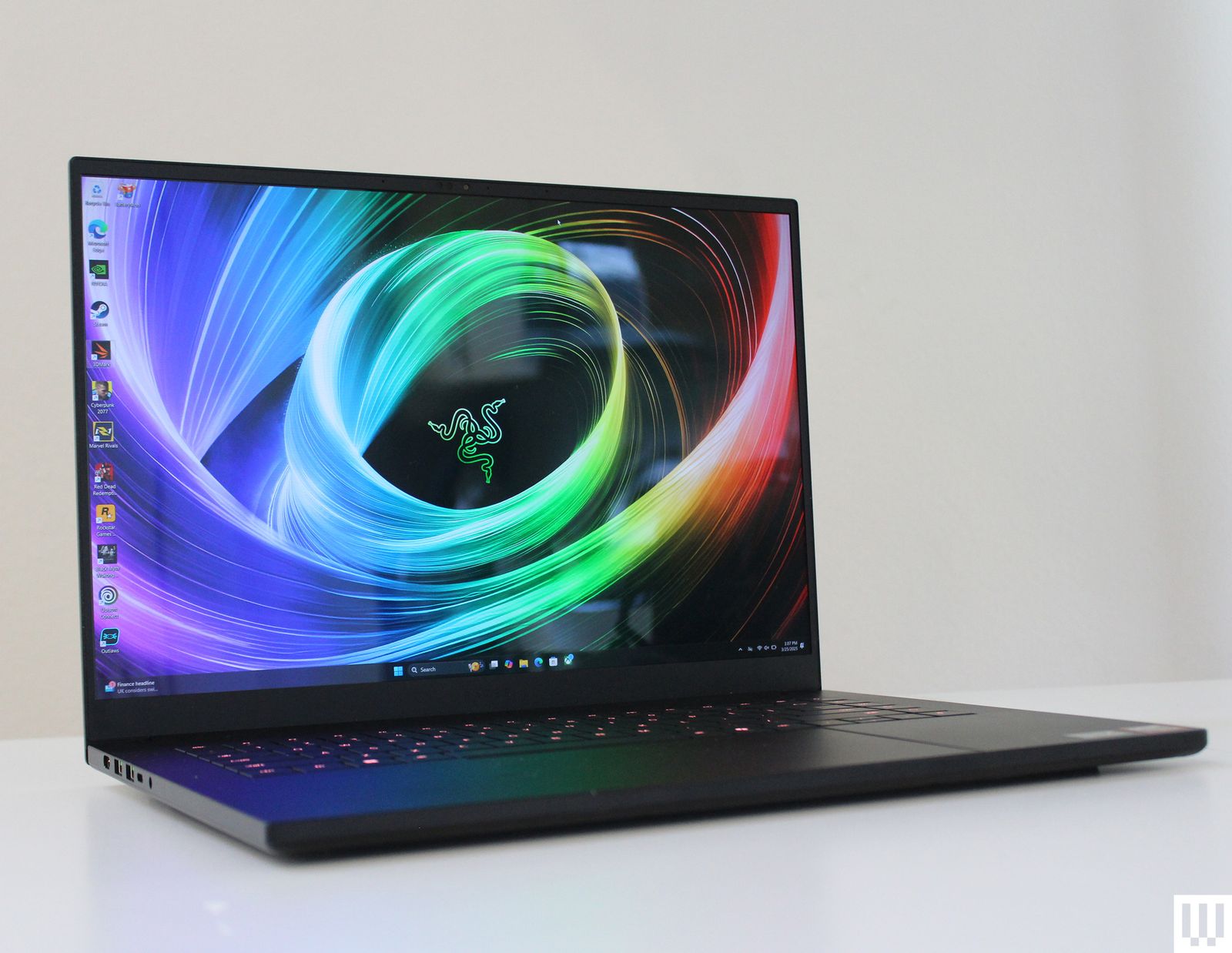 [Jarrod's Tech] Razer Blade 16 (2025) Review Image